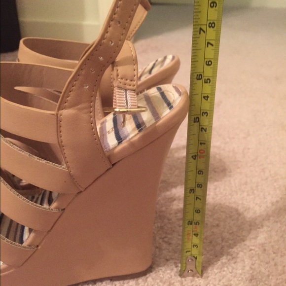 Nude colored wedges - Picture 3 of 4