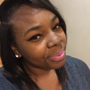 Meet your Posher, Maya