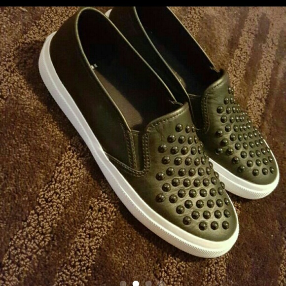 New black Coach Sneakers /Shoes /flats
/ Slip on - Picture 2 of 4