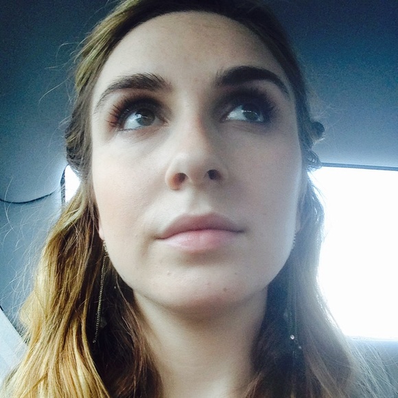 Meet your Posher, Brianna - Picture 1 of 1