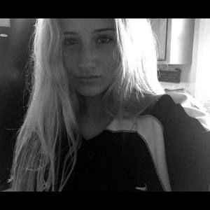 Meet your Posher, Daniela