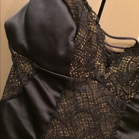 ON HOLD. . - Picture 3 of 3