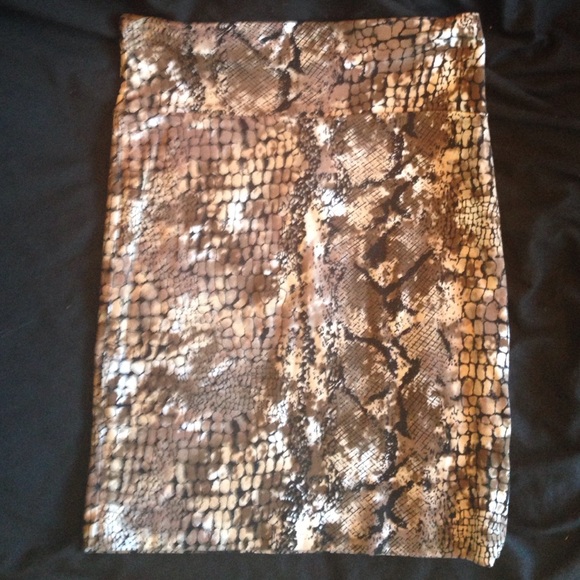 Tan Snakeskin Print Skirt - Picture 2 of 4