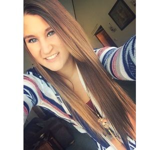 Meet your Posher, Alyssa