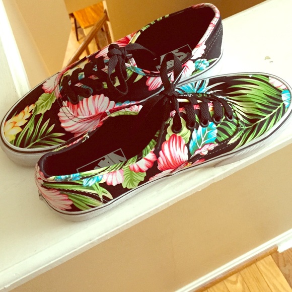 Hawaiian print vans