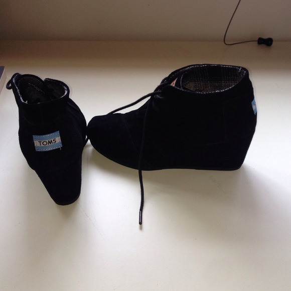 Black toms booties
