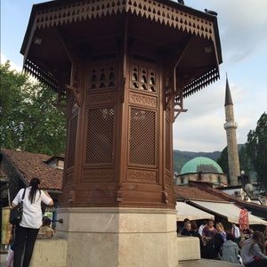 Meet your Posher, Nermina