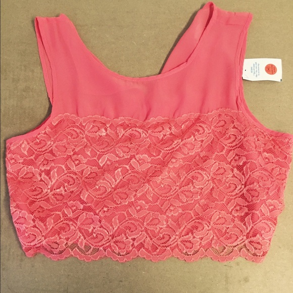 Crop top - Picture 1 of 1