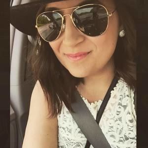 Meet your Posher, Holly