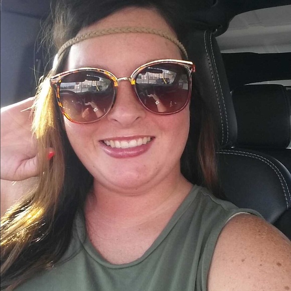 Meet your Posher, Michel - Picture 2 of 2