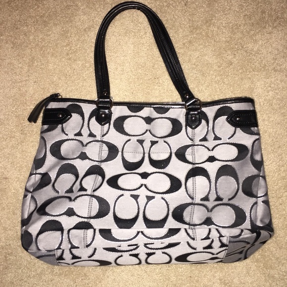 Authentic coach bag. - Picture 2 of 4