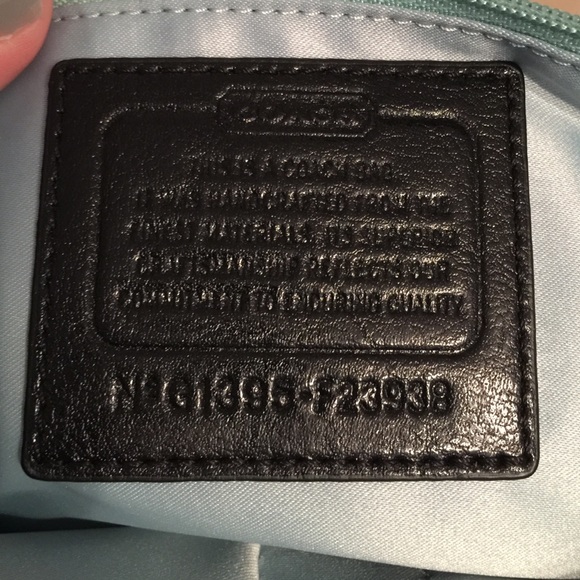 Authentic coach bag. - Picture 4 of 4