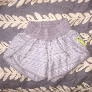 VVEUC lululemon tracker short 2-way