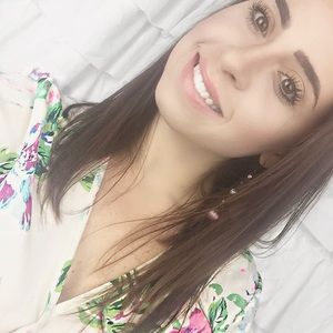 Meet your Posher, Beatriz