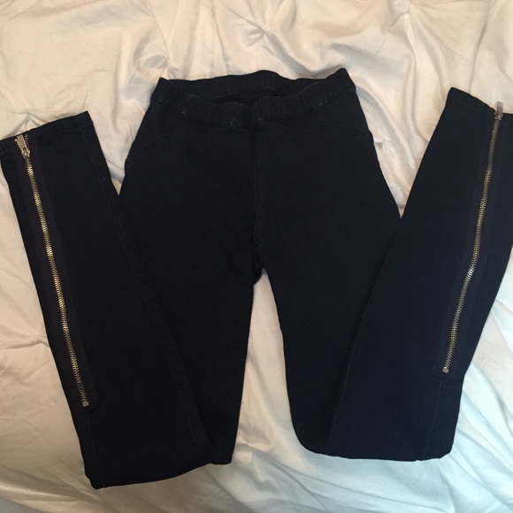 🎀REDUCED🎀 BCBGMAXAZRIA denim elastic waist jeans