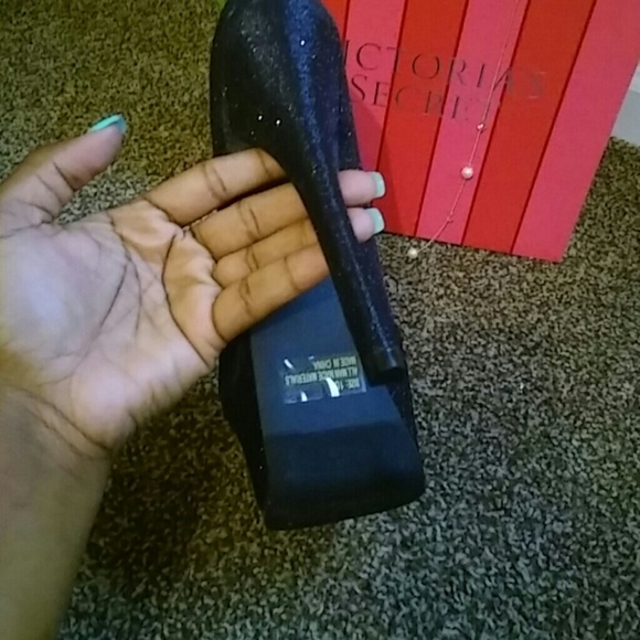 👠 HEEL - Picture 3 of 4