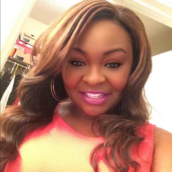 Meet your Posher, Roslyn - Picture 2 of 2