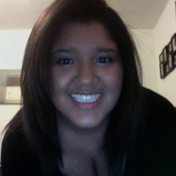 Meet your Posher, Vanessa