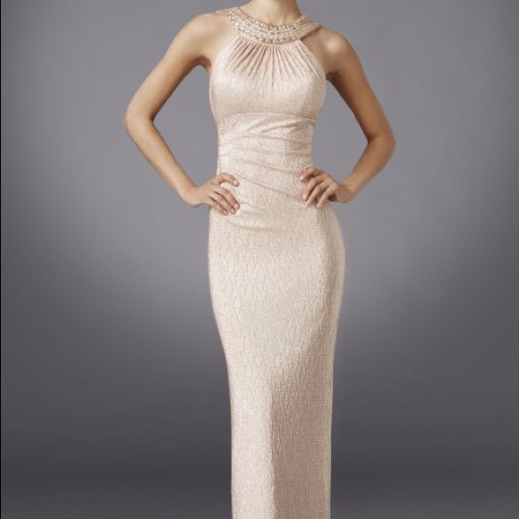 Long gold dress ❤️❤️