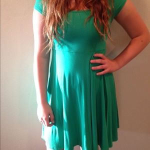 Green short sleeve dress!✨