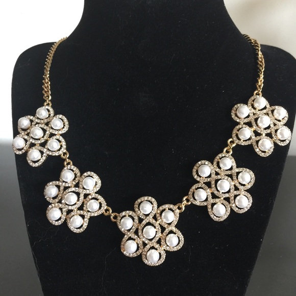 Jewelry - 🎉Pearls For Girls Statement Necklace and Earrings