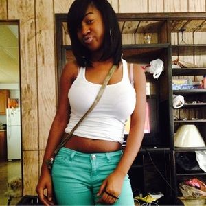 Meet your Posher, Kennisha