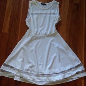 Classy white sleeveless dress!✨