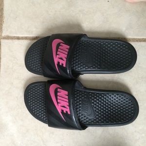 Nike slides