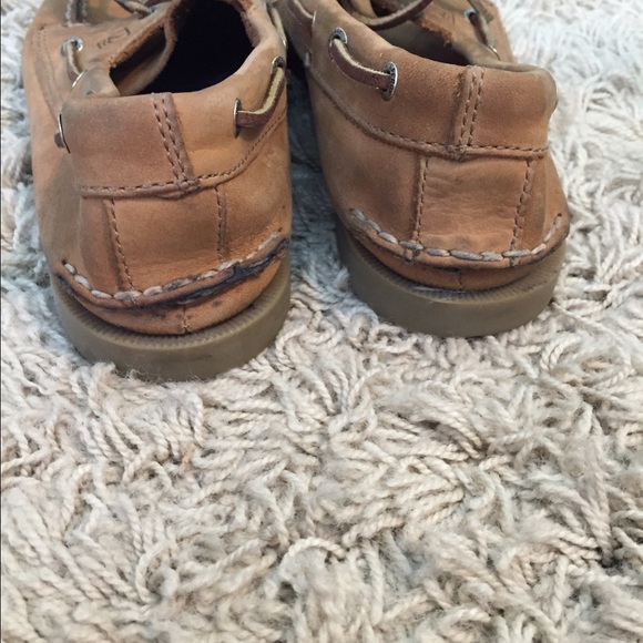 Boys 5 Sperrys - Picture 2 of 3