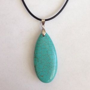 Natural quartz ( Turquoise) pendant with necklace