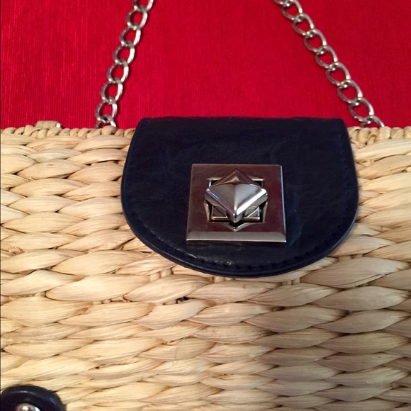 Great Summer Wicker Chain Clutch