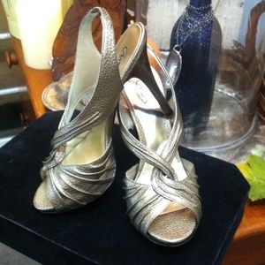 ⭐️ Carlos Santana Bronze Heels ⭐️