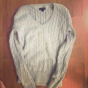 Tommy Hilfiger cable knit grey sweater.