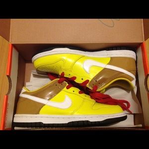 Nike Dunk Low (SpongeBob Edition)