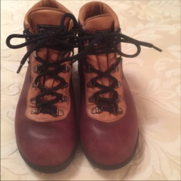 Vasque women's hiking boots. NWOT