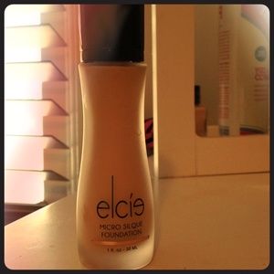 elcie micro silque Foundation