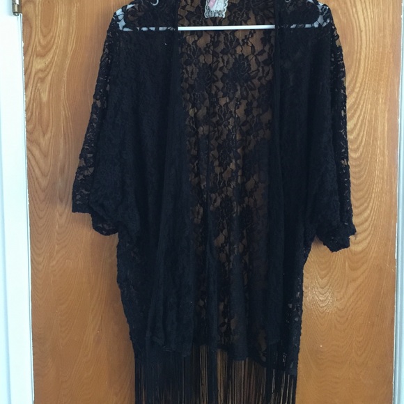 Fringe kimono - Picture 1 of 4
