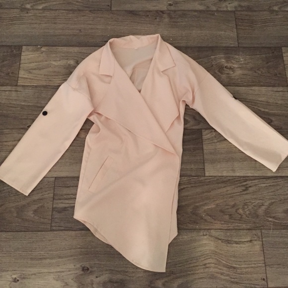 Light pink blazer🎉MOVING SALE🎉