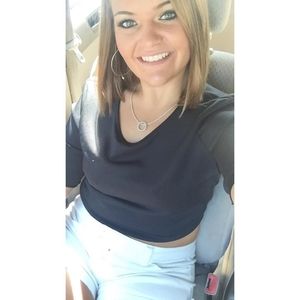 Meet your Posher, Katelyn