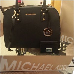 Large Michael Kors Satchel. Black & Gold.