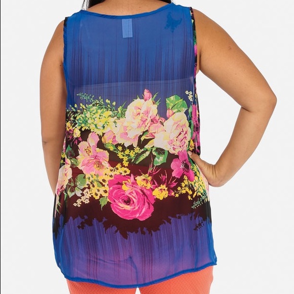 Plus size flor chiffon top - Picture 3 of 4