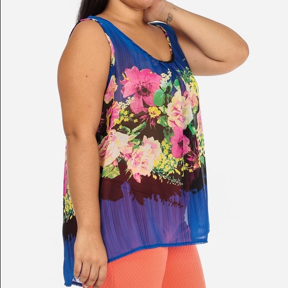 Plus size flor chiffon top - Picture 4 of 4