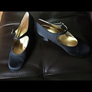 Apostrophe Satin Chunky Heel