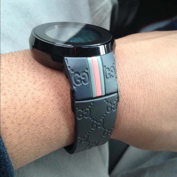 gucci wrist