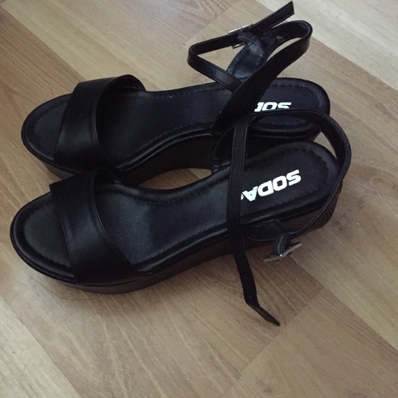 Black platform sandals