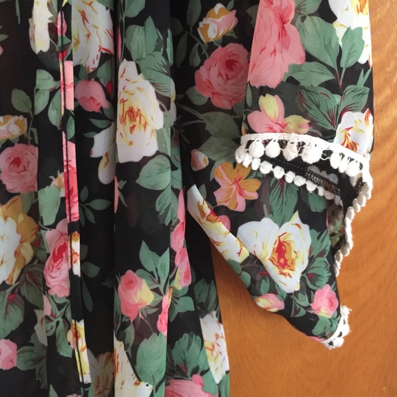 Floral kimono - Picture 3 of 4