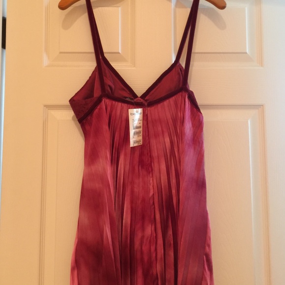 bebe Starburst Pleat Dress - Picture 3 of 3