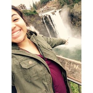 Meet your Posher, Kendra