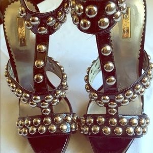 Report Signature heels