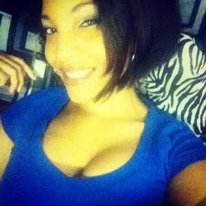 Meet your Posher, Desiree